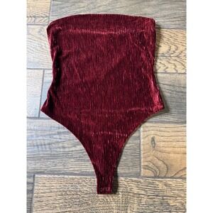 NWOT Naked Wardrobe Velvet Crushed Ribbed Strapless Bodysuit Thong Snap Burgundy